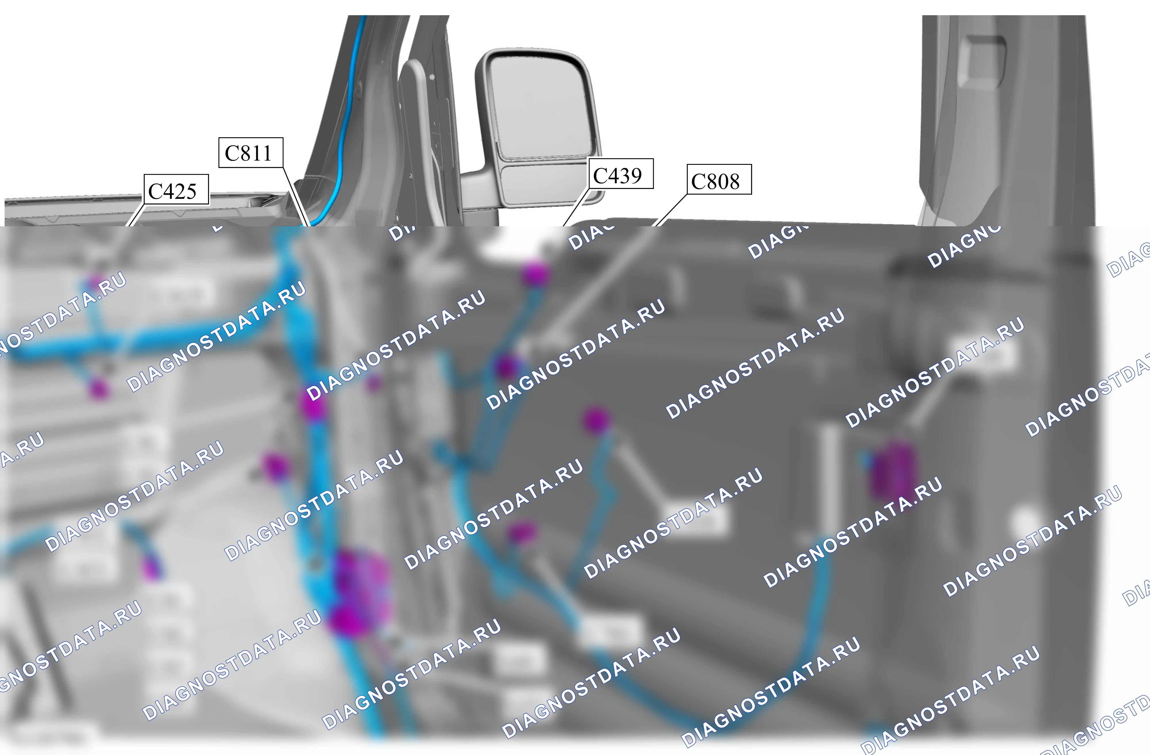 Расположение компонентов — Карта — Стойка A (справа) — с левосторонним управлением, передний привод — Карта — Стойка A (справа) — с левосторонним управлением, передний привод. Ford Tourneo Connect I (2002-2009)
