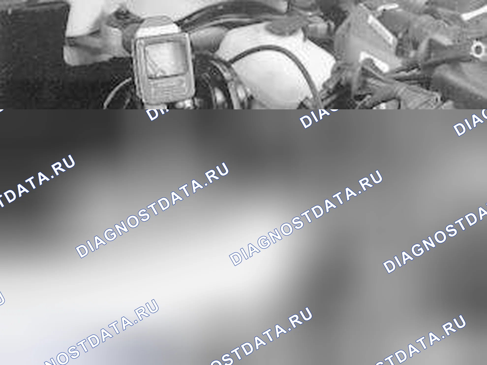 Рис. 519: Измерение компрессии. Volvo C70 I