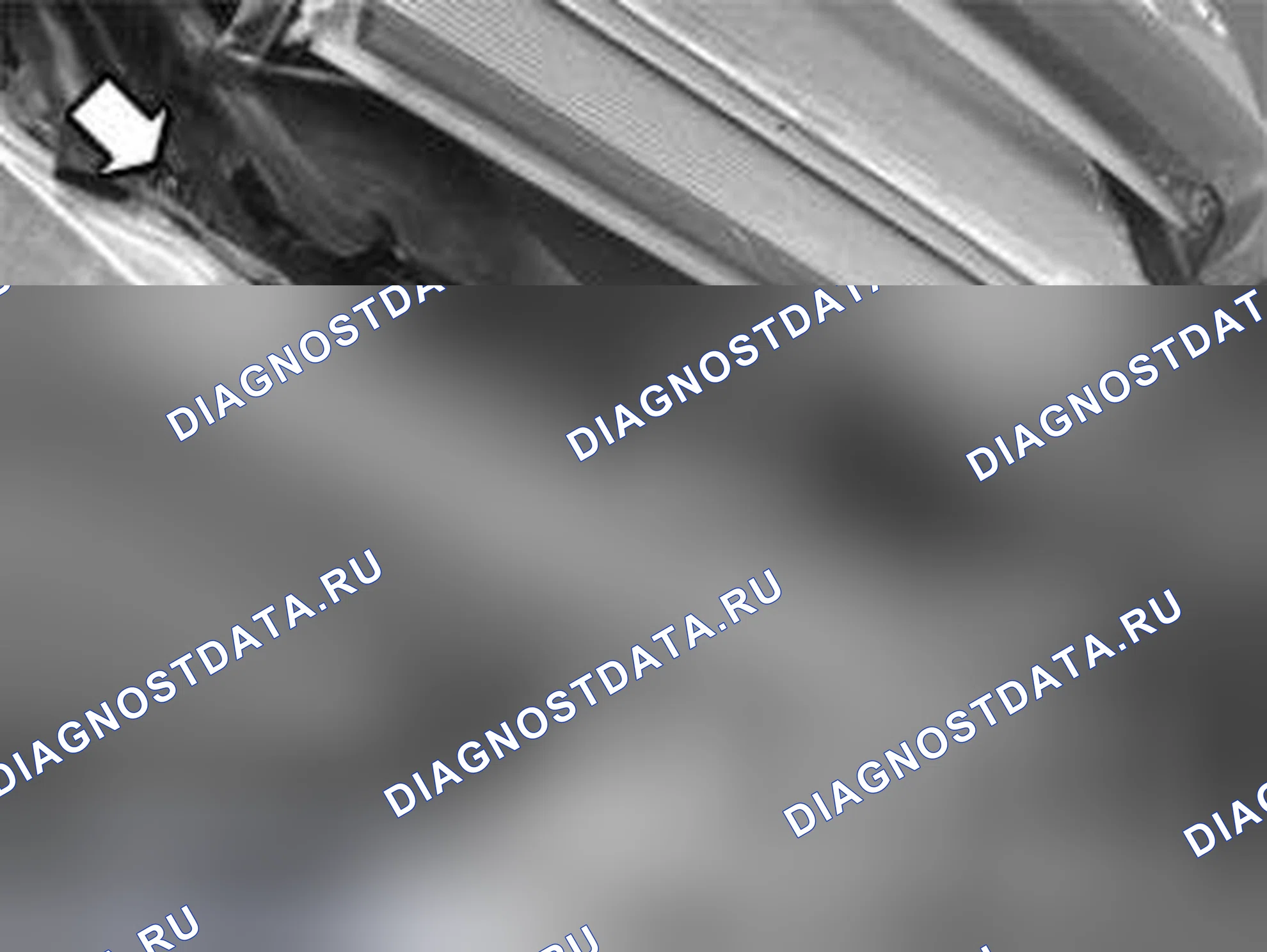 Рис. 510: Удаление компонентов из подрамника. Volvo V70 II