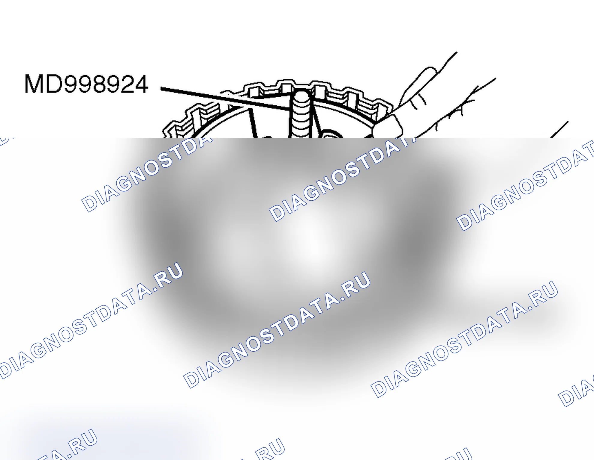Рис. 700: >> E <<УСТАНОВКА СТОПОРНОГО КОЛЬЦА. Mitsubishi Lancer Evolution IX