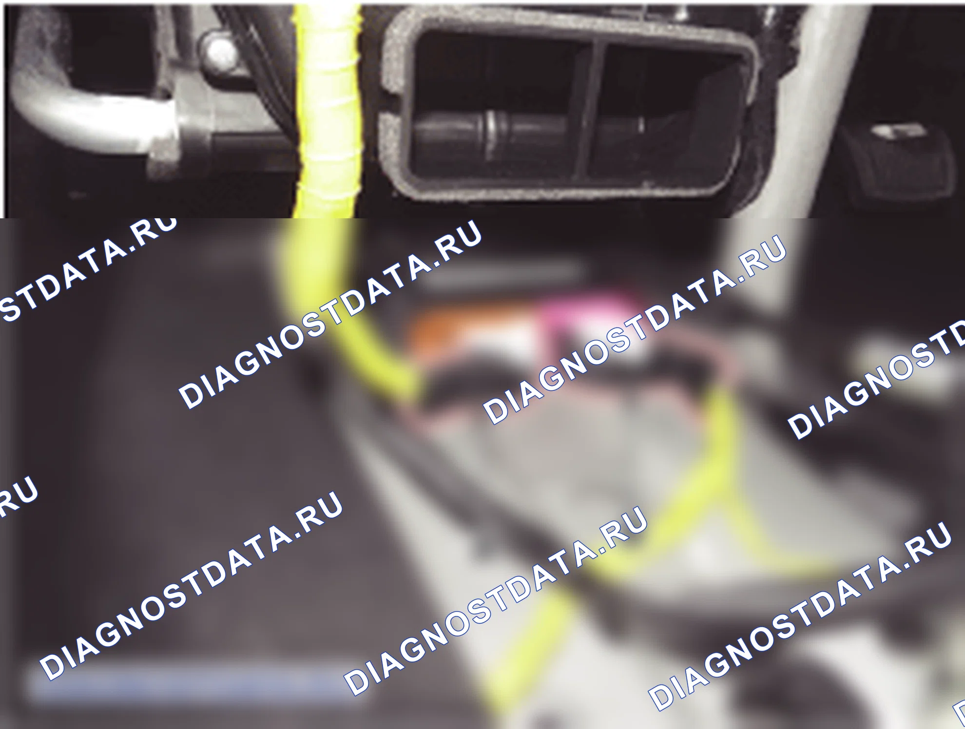 Снятие блока управления подушками безопасности (SRSCM). Hyundai i20 GB