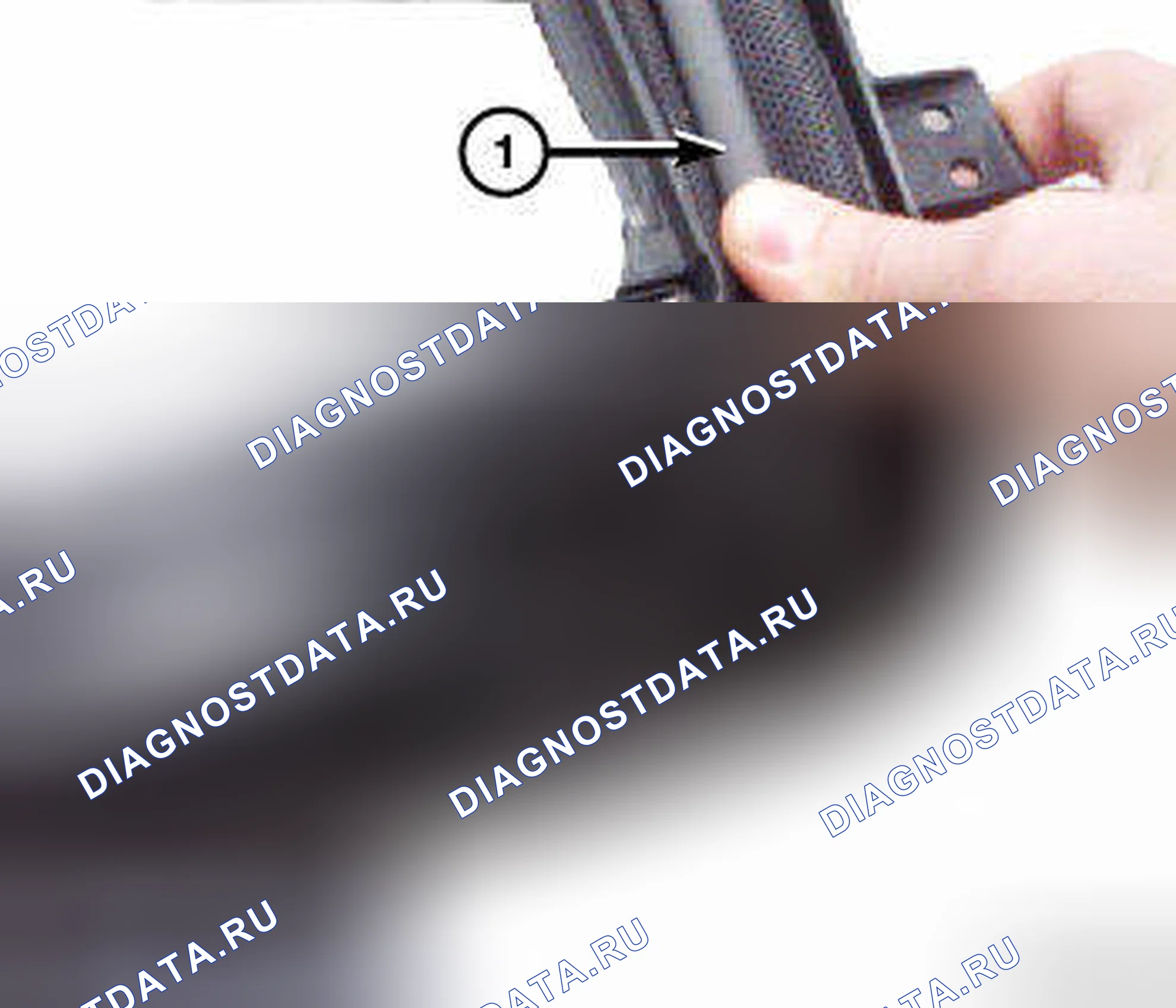 Рис. 365: СТАНДАРТНАЯ ПРОЦЕДУРА - ОЧИСТКА И ПОВТОРНАЯ СМАЗКА НАПРАВЛЯЮЩИХ ЛЮКОВ ЛЮКА. Jeep Cherokee V рестайлинг