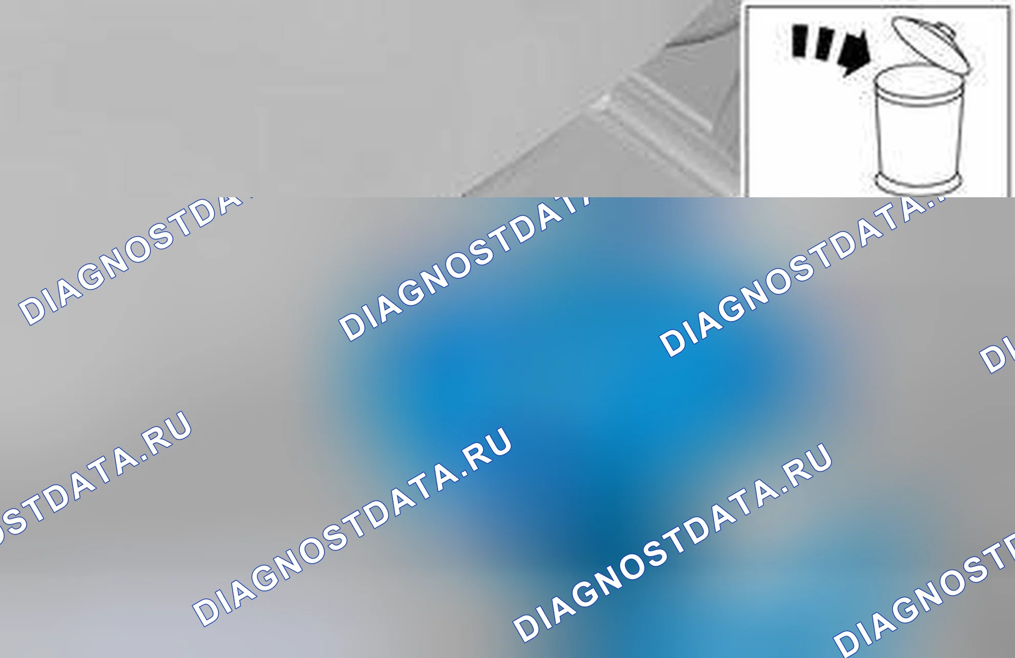 Рис. 95: СНЯТИЕ МЕХАНИЗМА СТЕКЛООЧИСТИТЕЛЯ И КРЫШКИ. Volvo XC90 I рестайлинг