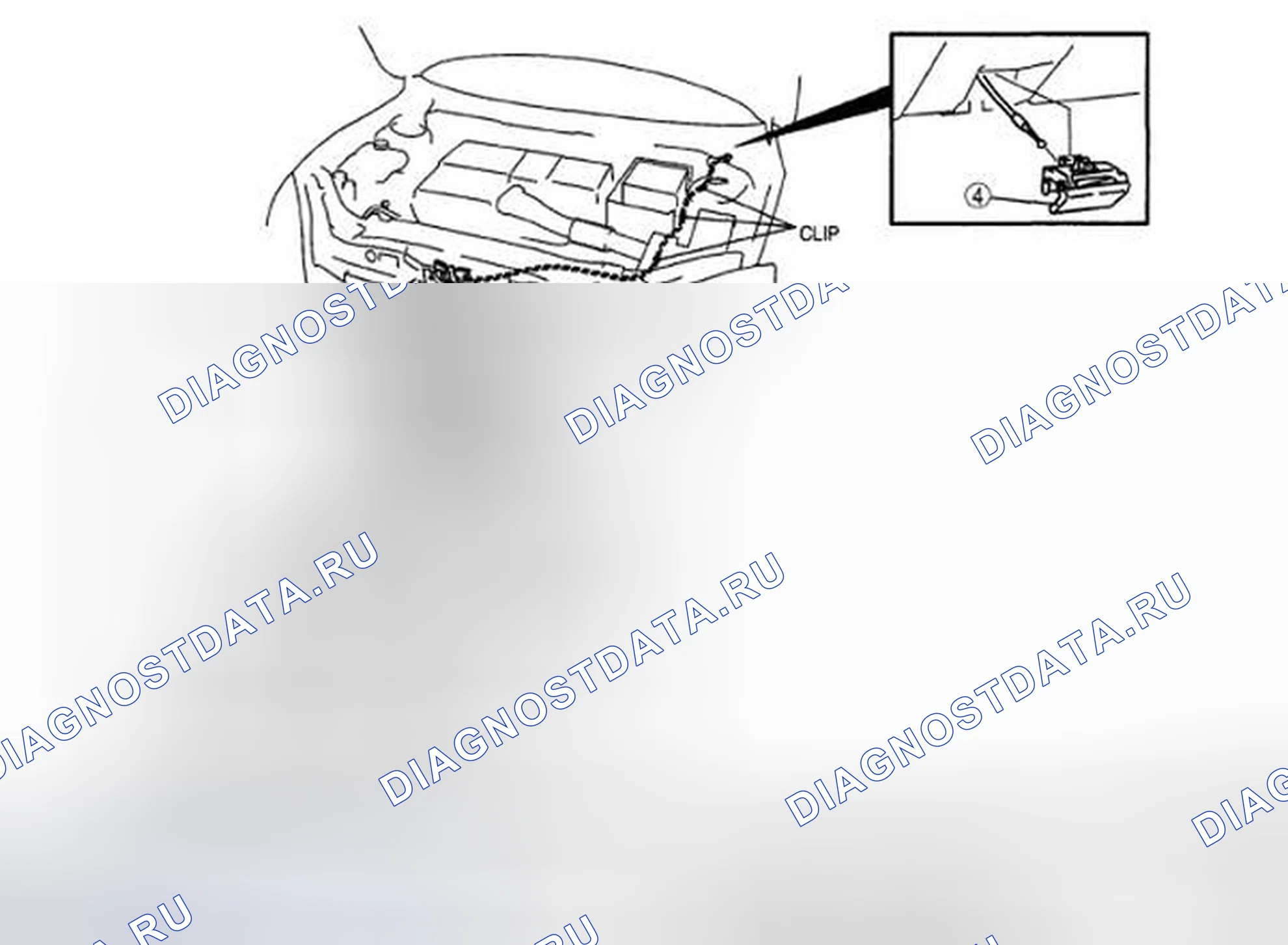 Рис. 7: СНЯТИЕ / УСТАНОВКА ЗАЩЕЛКИ КАПОТА И РЫЧАГА РАСЦЕПЛЕНИЯ. Audi R8 I