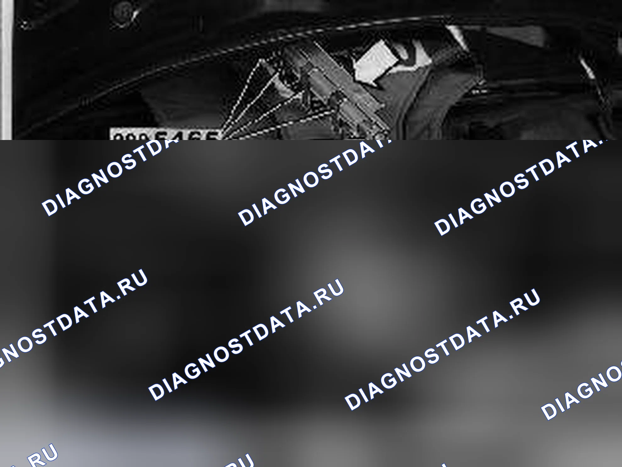 Рис. 83: Снять топливную рейку. Volvo C70 I
