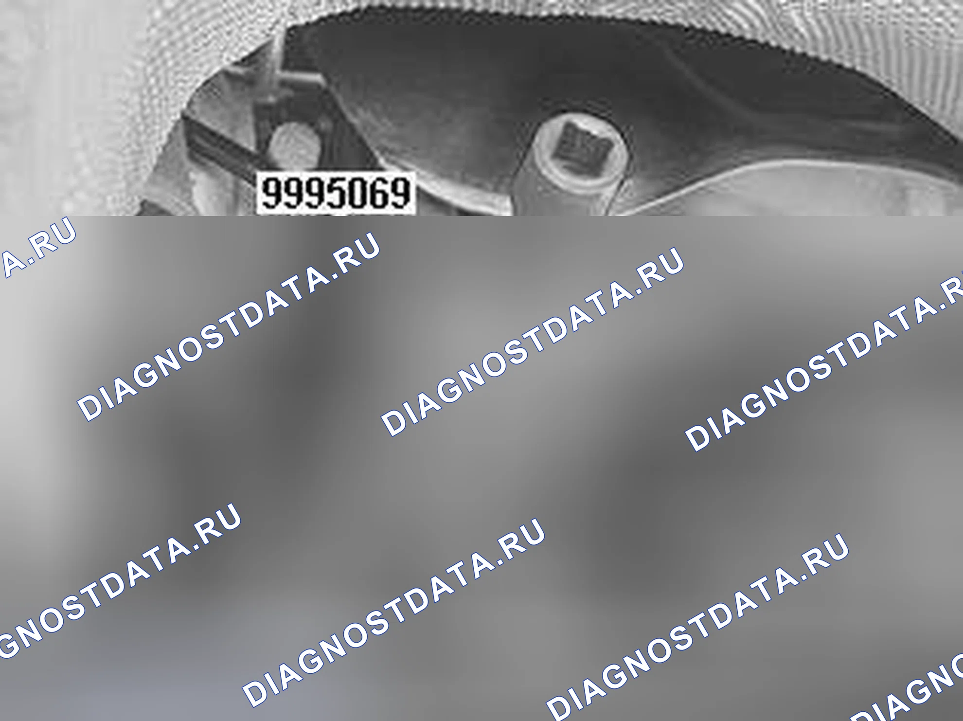 Рис. 250: Снятие пломбы. Volvo V70 II