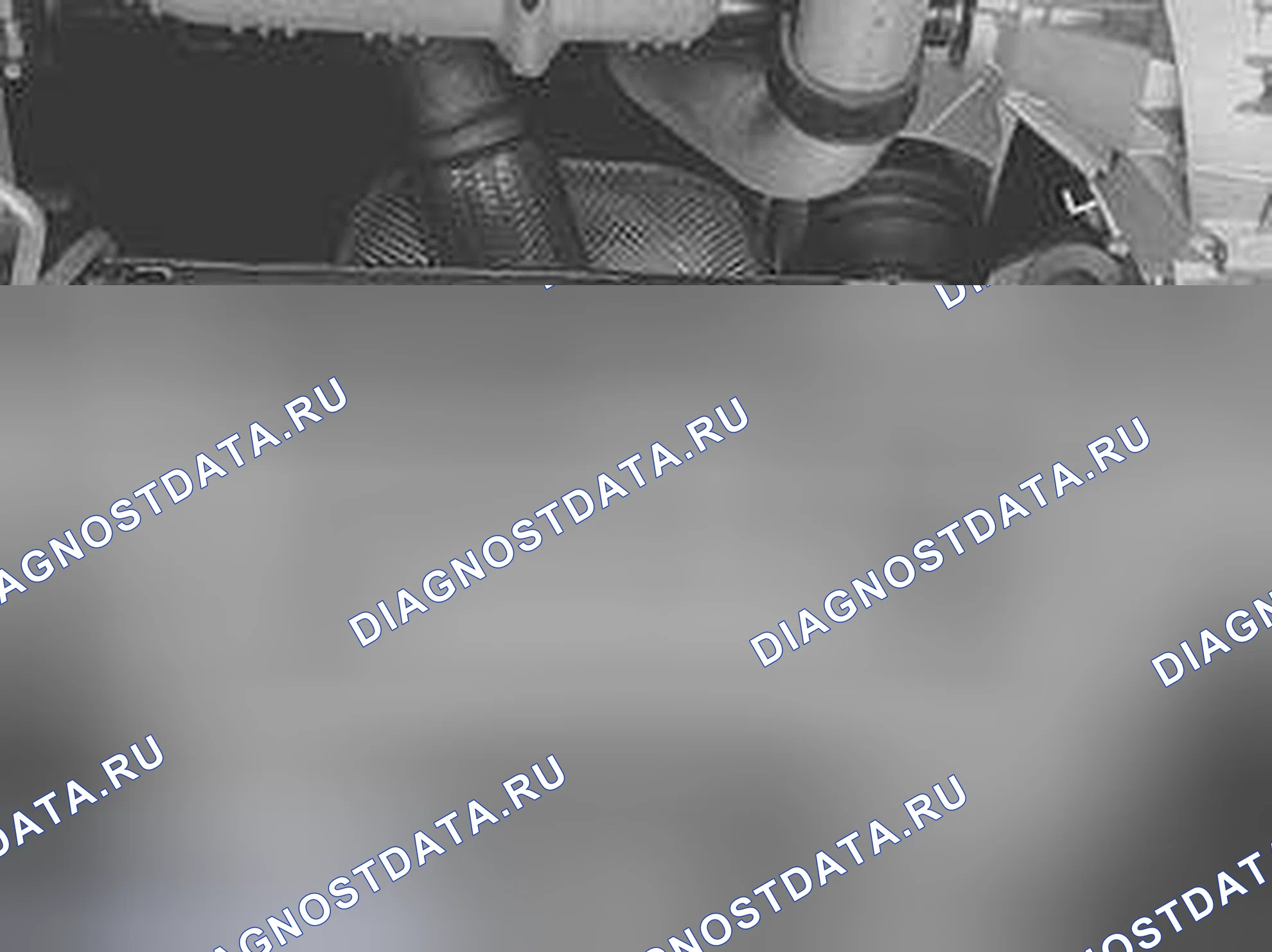 Рис. 513: Снятие гаек и винтов рулевого механизма с подрамника. Volvo C70 I