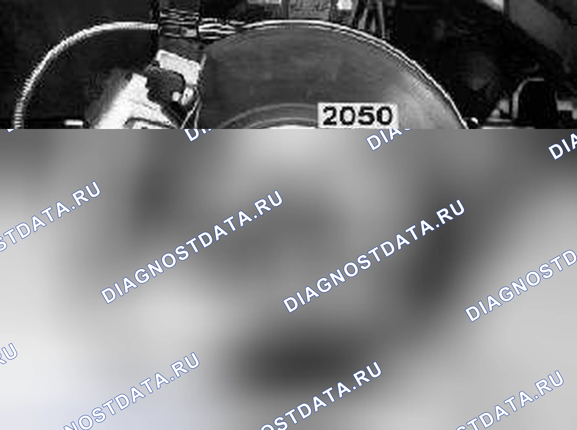Рис. 22: Затянуть гайку приводного вала. Volvo C70 I