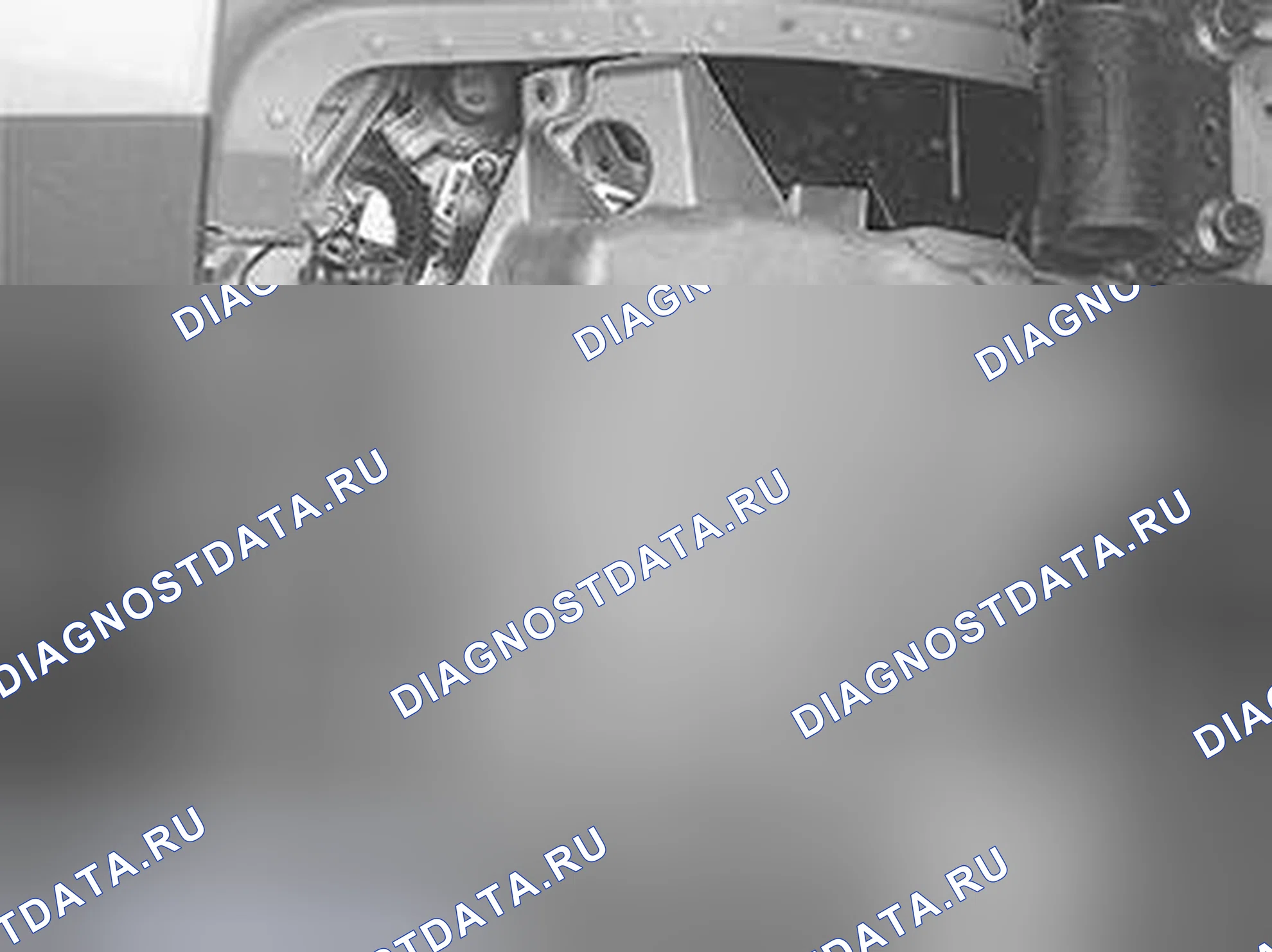 Рис. 886: СНЯТИЕ БОКОВОЙ КРЫШКИ. Volvo XC90 I