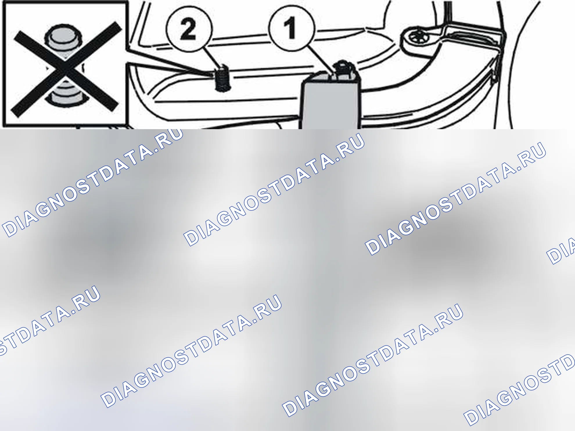 Рис. 6: Батарея, замена (небольшая крышка). Volvo C70 I