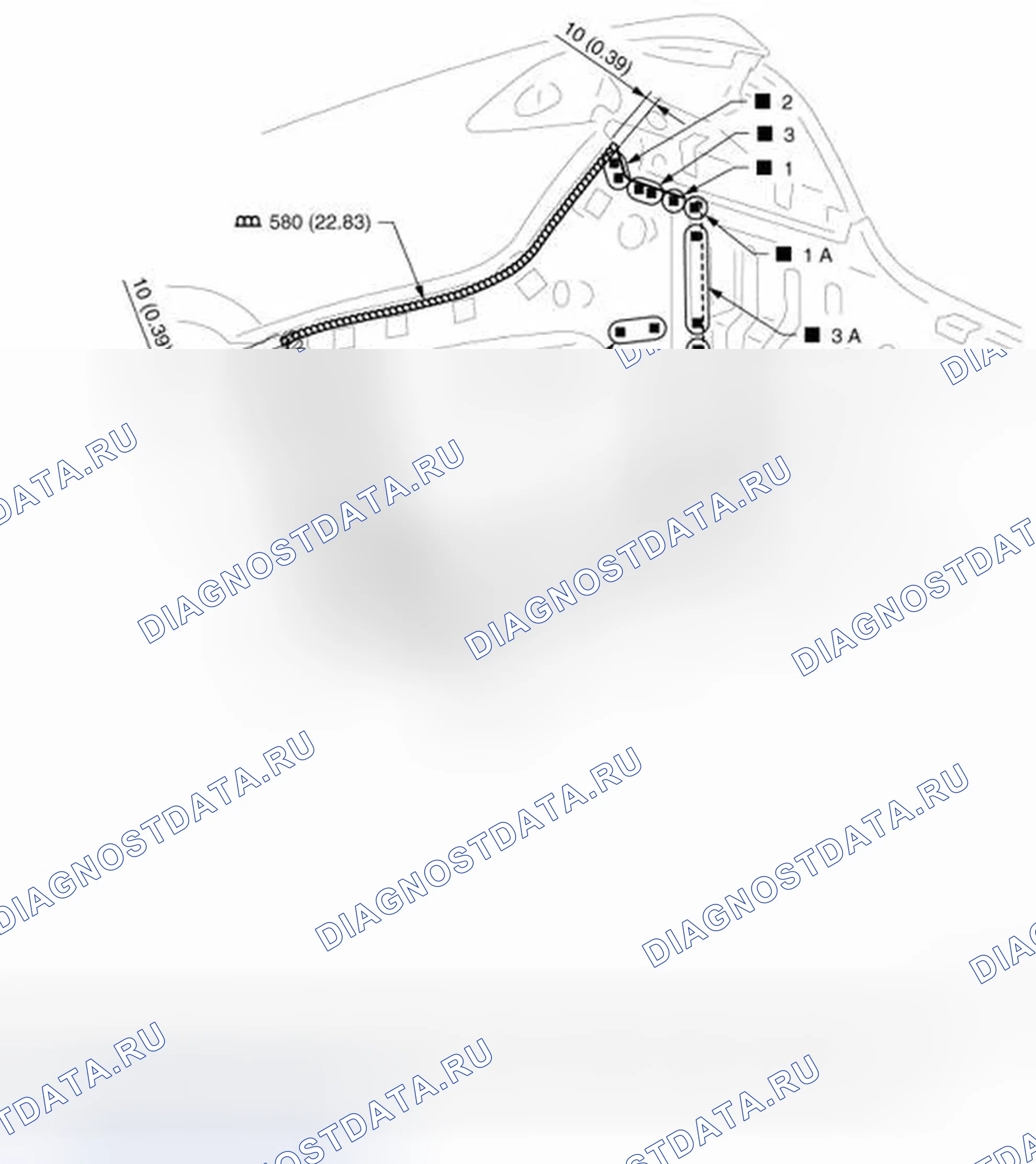 Рис. 172: Удлинитель заднего крыла. Infiniti M37 IV