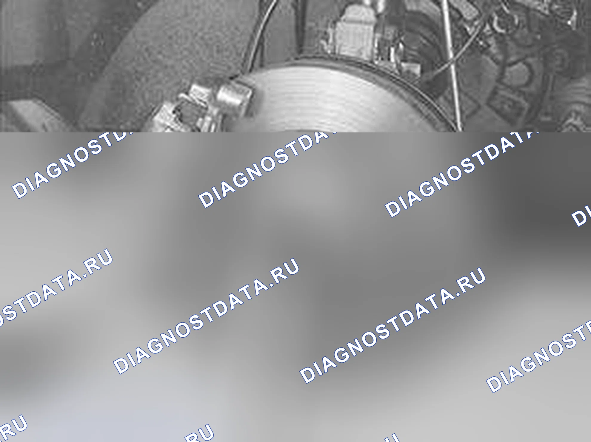 Рис. 906: Затяжка винта (винтов) приводного вала. Volvo C70 I