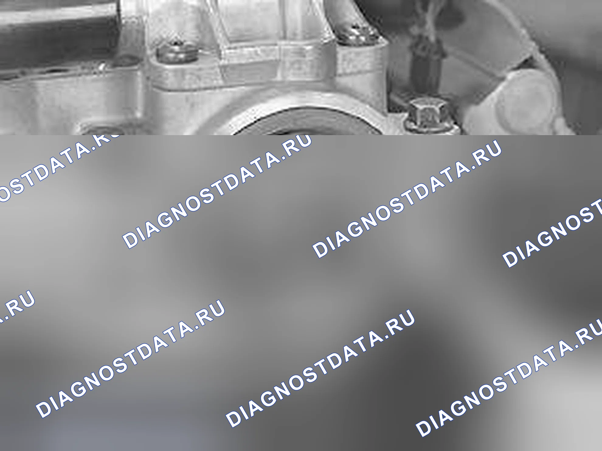 Рис. 304: Снятие уплотнения переднего распределительного вала. Volvo V70 II