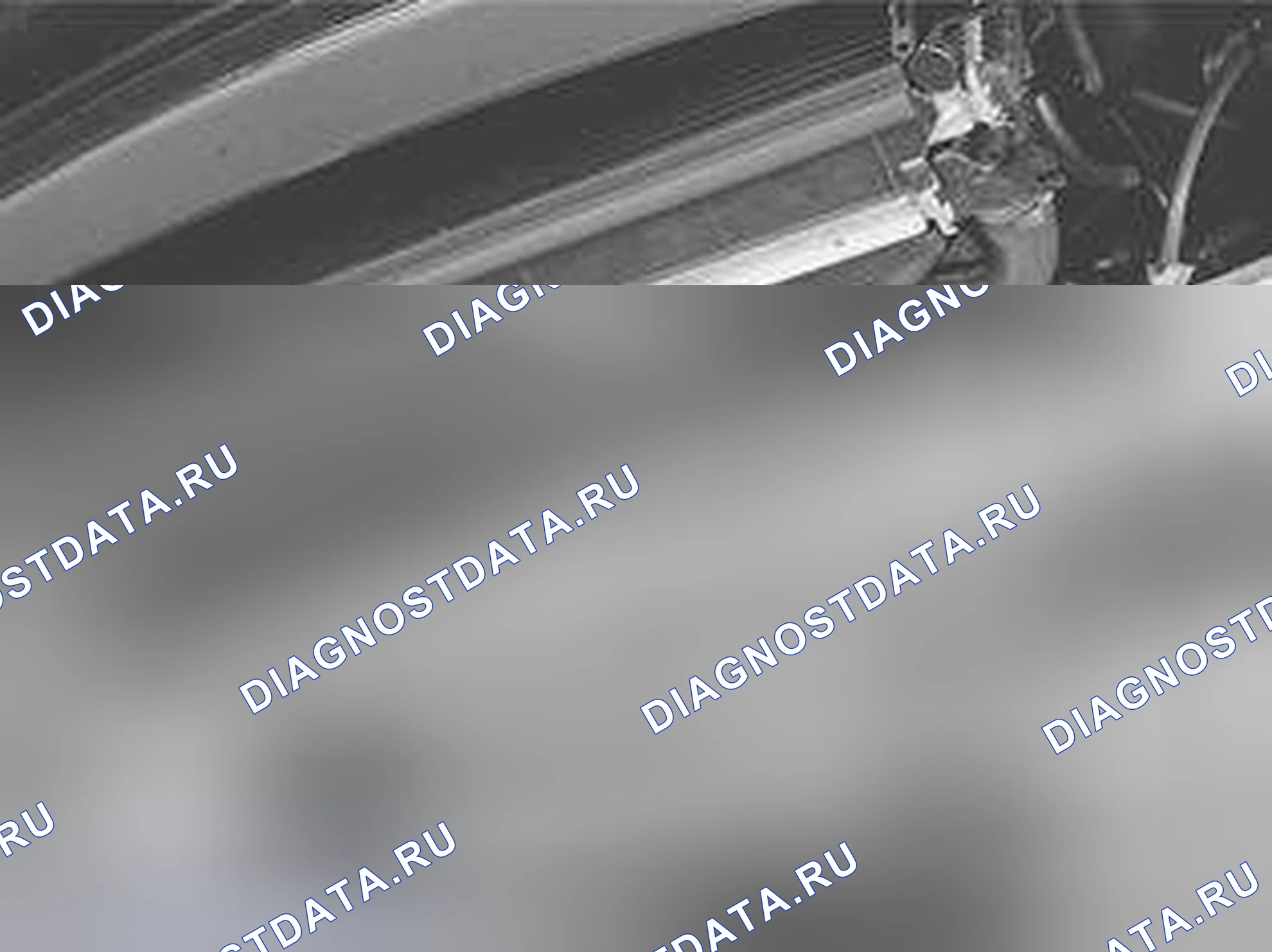 Рис. 53: Демонтаж винтов кабелепровода и кронштейна вывода массы на подрамнике. Volvo XC70 I рестайлинг