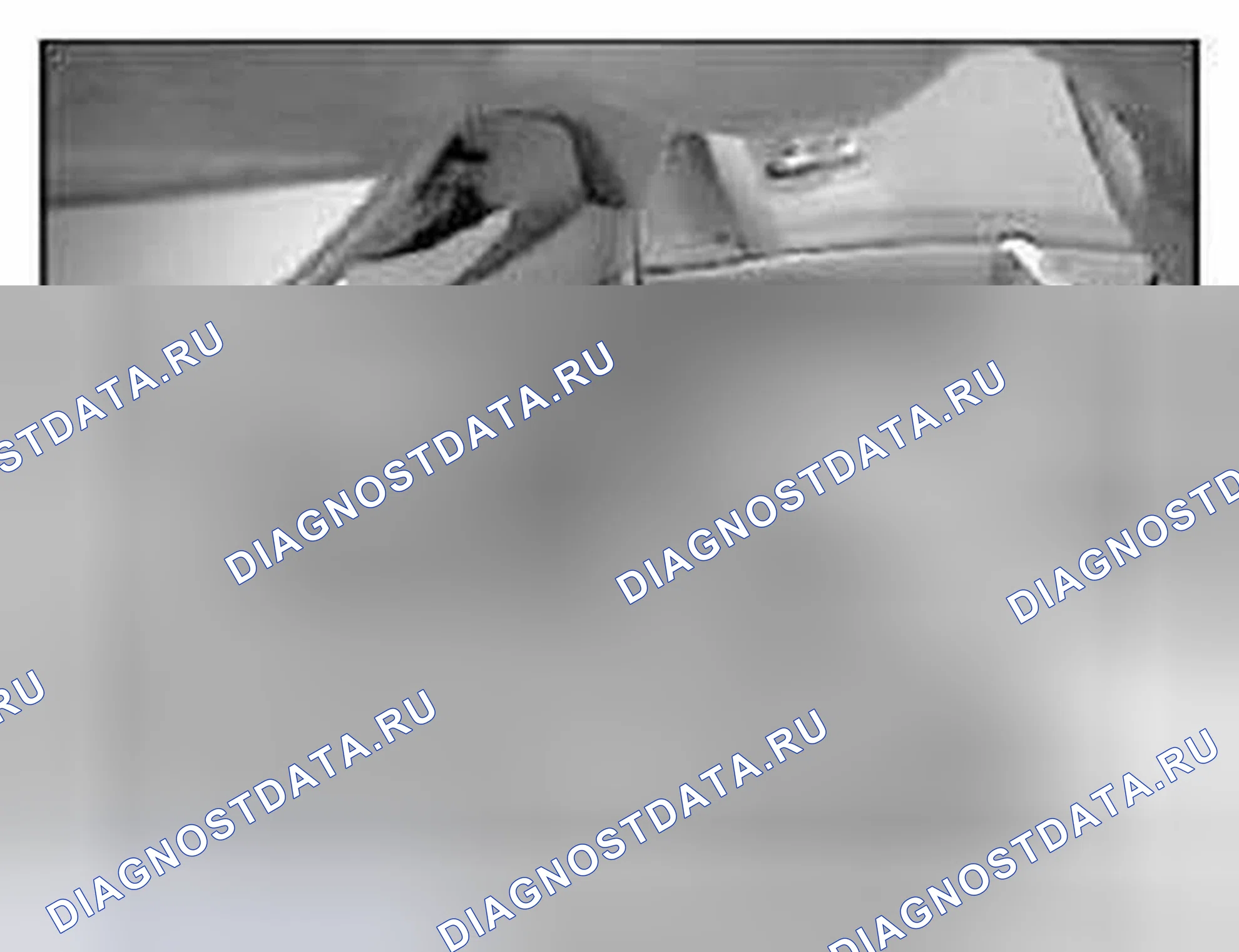 Рис. 582: 51 45 181 Снятие и установка/замена нижней правой накладки панели приборов. BMW M5 E60/E61