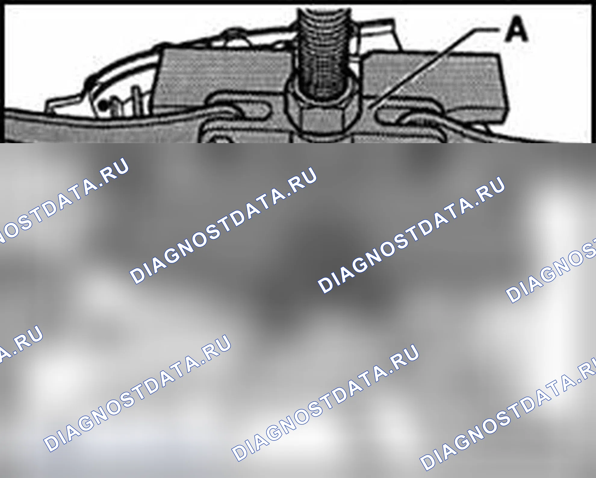 Рис. 259: Извлечение наружного кольца конического роликового подшипника из корпуса коробки передач. Audi A4 B6