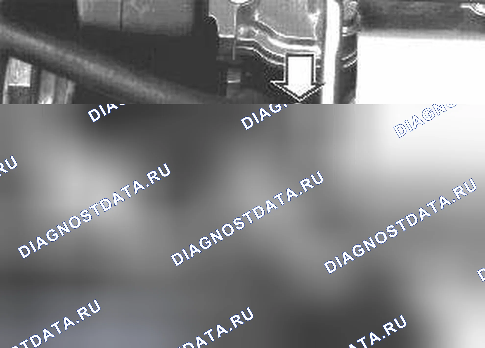 Рис. 30: Снятие / установка термостата. Volvo C70 I