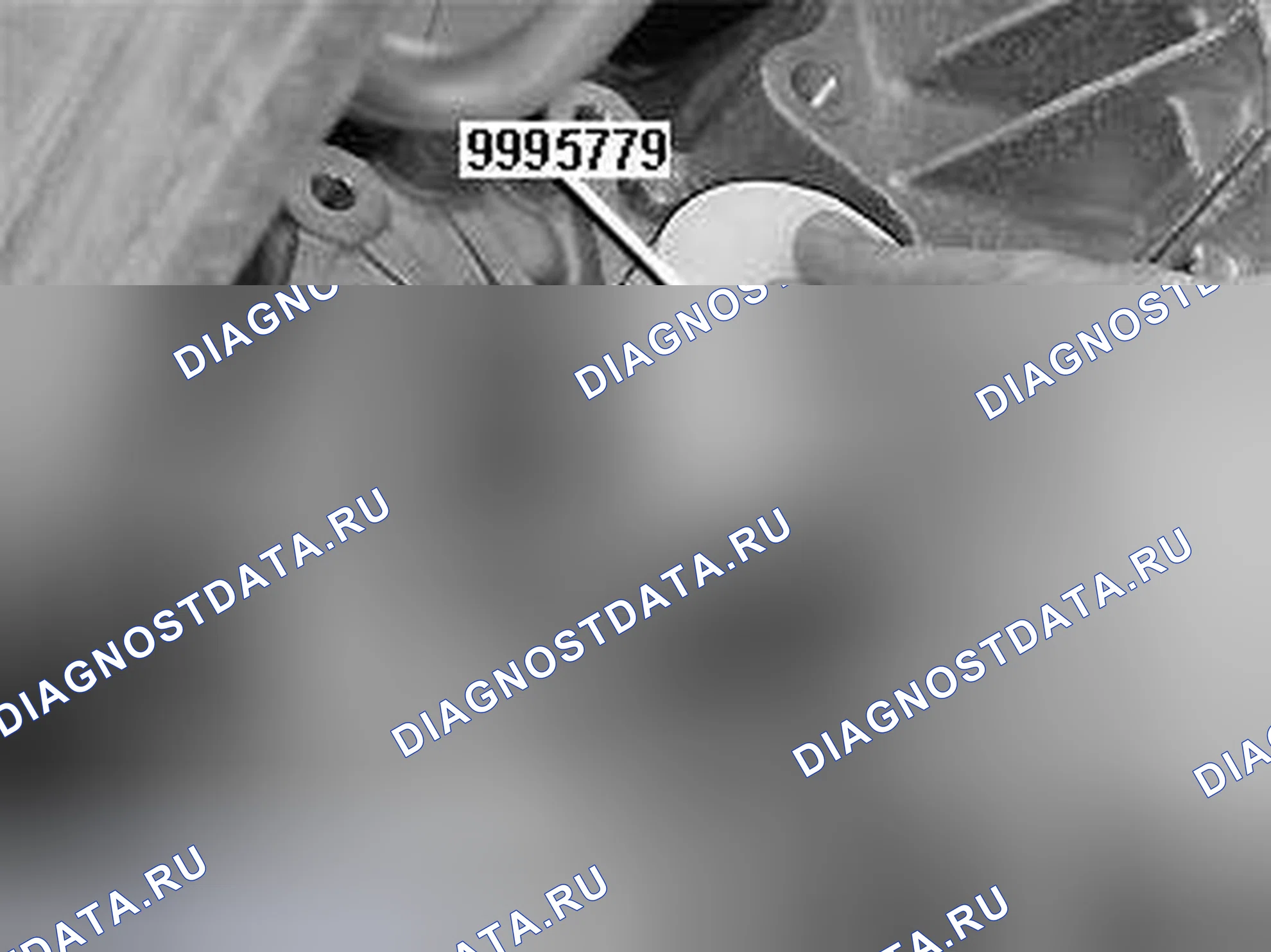 Рис. 292: Удаление уплотнительного кольца из коробки передач. Volvo V70 II