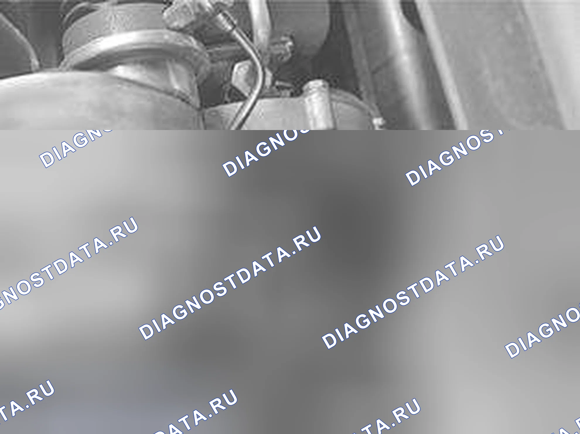 Рис. 628: Продолжить демонтаж компонентов моторного отсека. Volvo C70 I