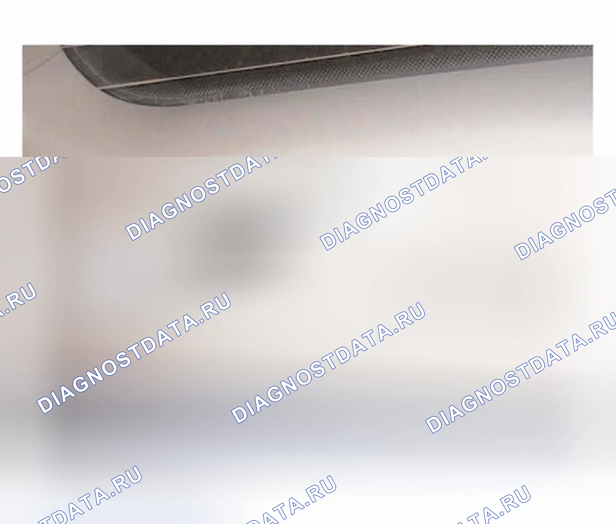 Рис. 173: Идентификация аварийного сброса верхней двери багажника. BMW X5 E53